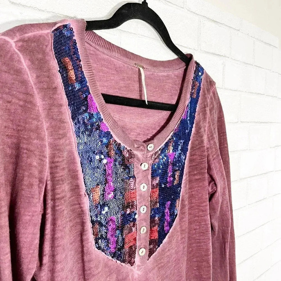 Free People Distressed Mauve Long Sleeve Tee with Sequin Neckline Size Small - Picture 4 of 7